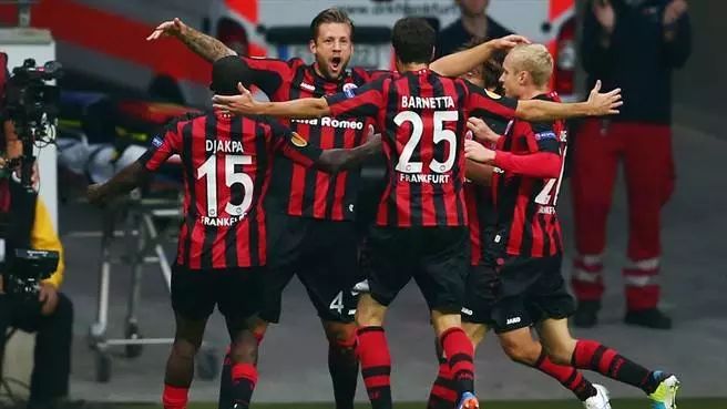  拜仁慕尼黑德甲夺冠庆典盛大举行